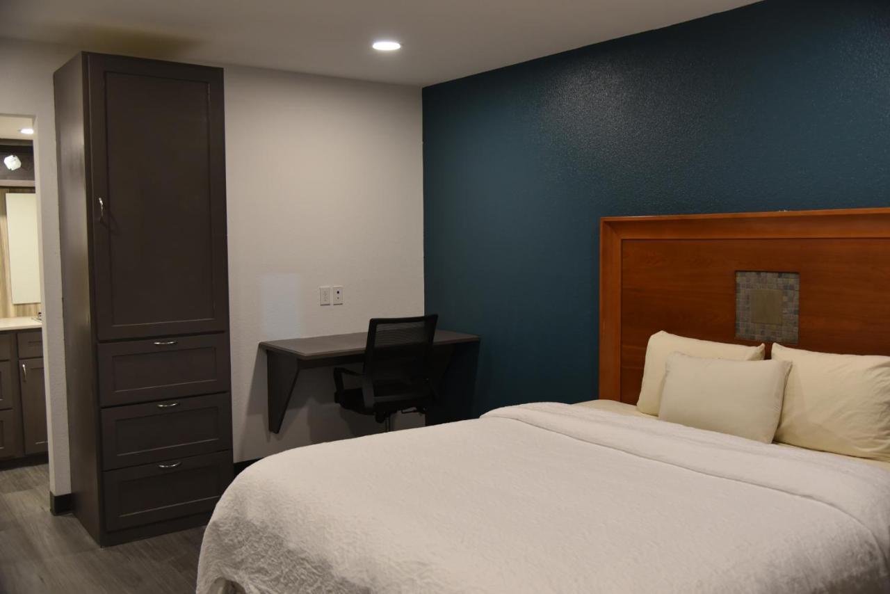 Town Place Studio Apartment Snyder Luaran gambar