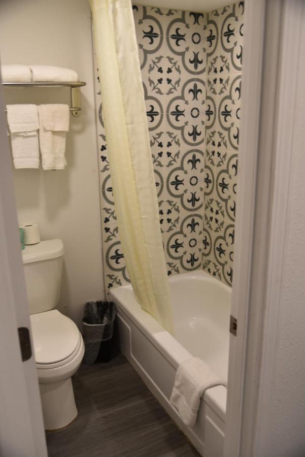 Town Place Studio Apartment Snyder Luaran gambar